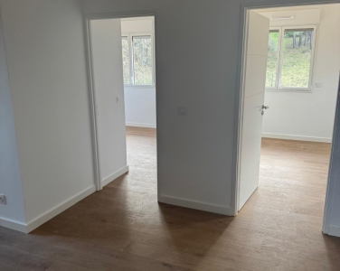 Présentation du chantier de construction de 8 villas à Aix – Mise en peinture pour Bouygues Immobilier