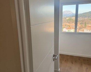 Présentation du chantier de construction de 8 villas à Aix – Mise en peinture pour Bouygues Immobilier